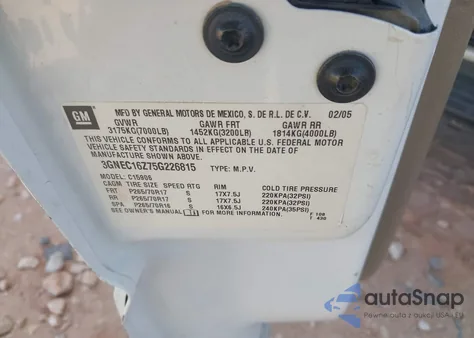 2005 Chevrolet Suburban 1500 Lt z USA, uszkodzony, nr VIN 3GNEC16Z75G226815